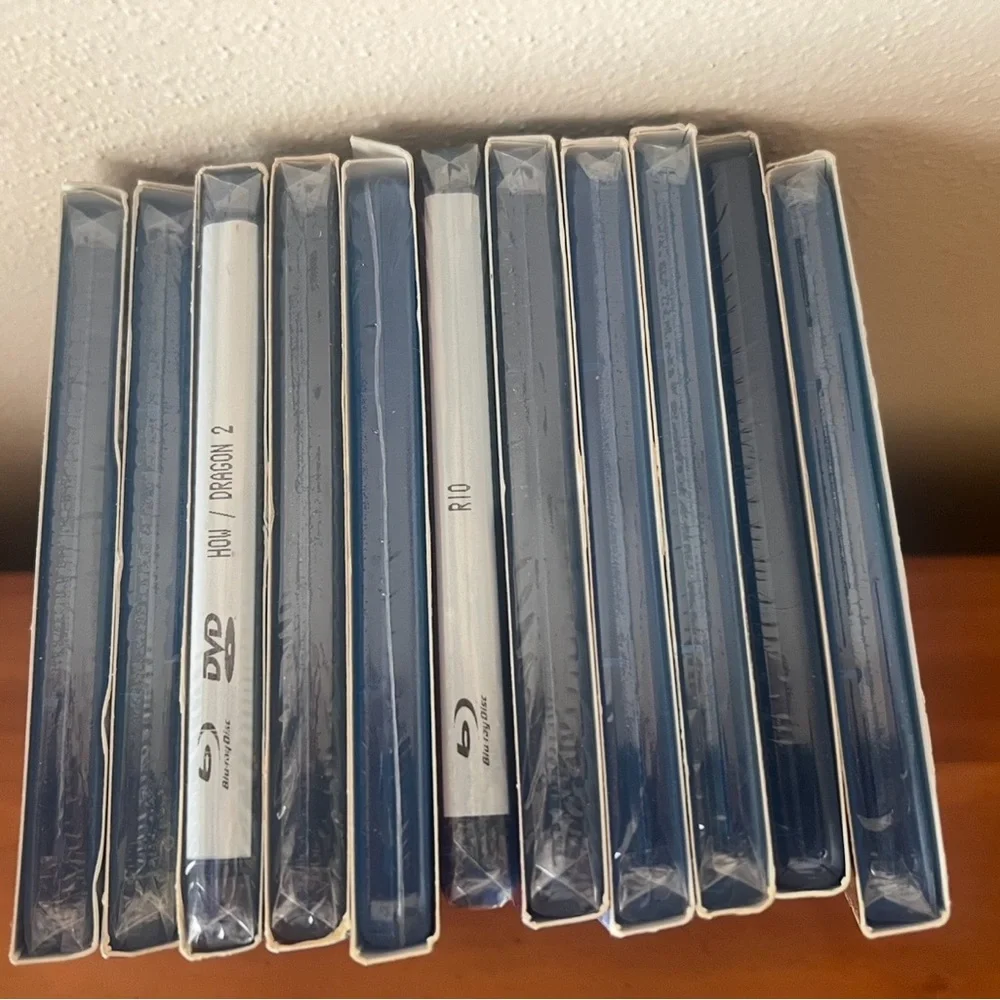 New unopened Disney & DreamWorks Blu-Ray/DVD Collection-11 must have Classics!!